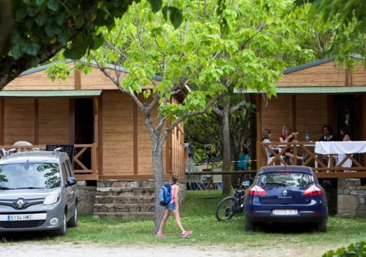 Camping peña montañesa bungalow